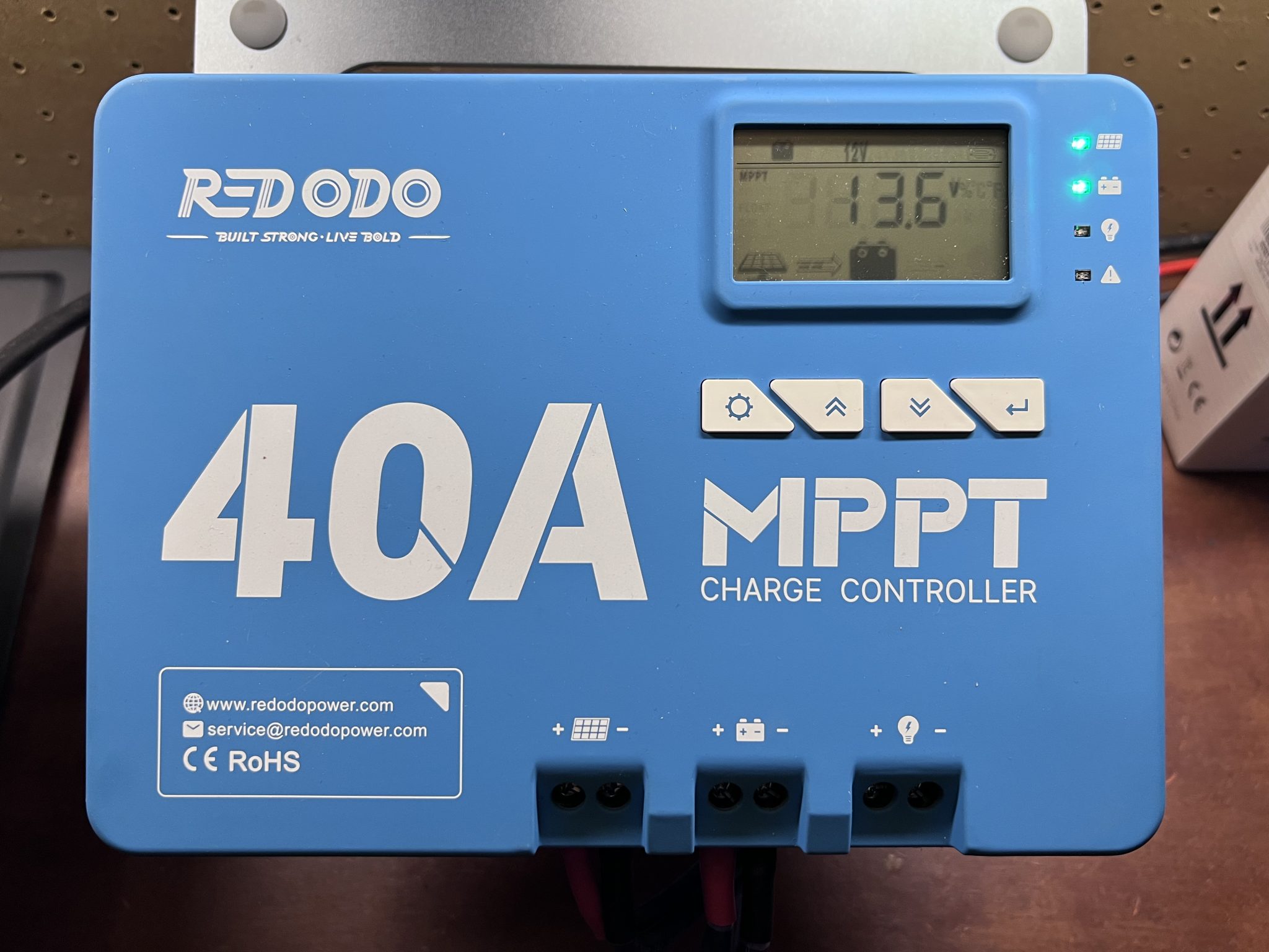 Charge Controller In Solar System Solar Charge Controllers Enigmascape